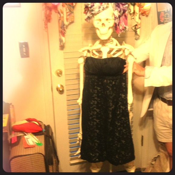 Strapless law bubble dress - Picture 1 of 4