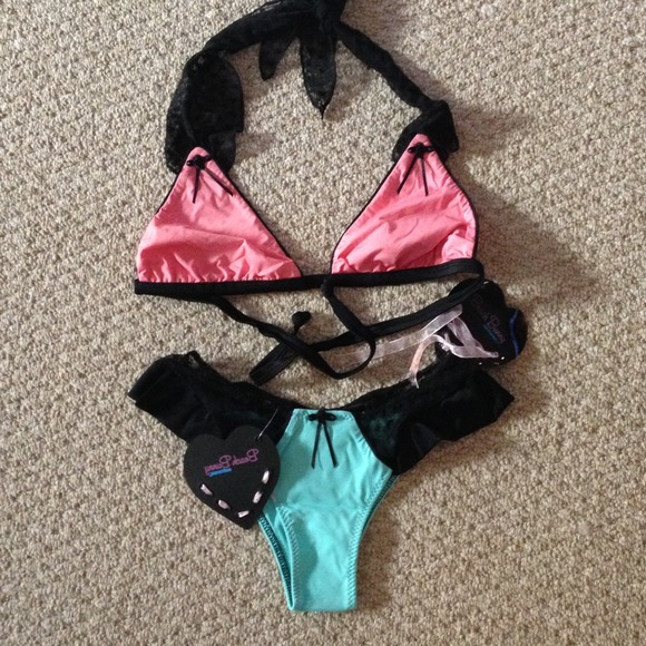 Beach bunny and London Jean bundle