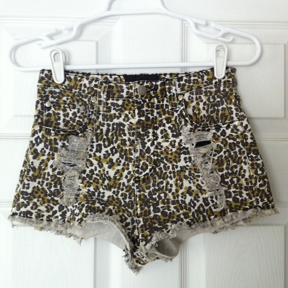 Mink Pink slasher flick shorts