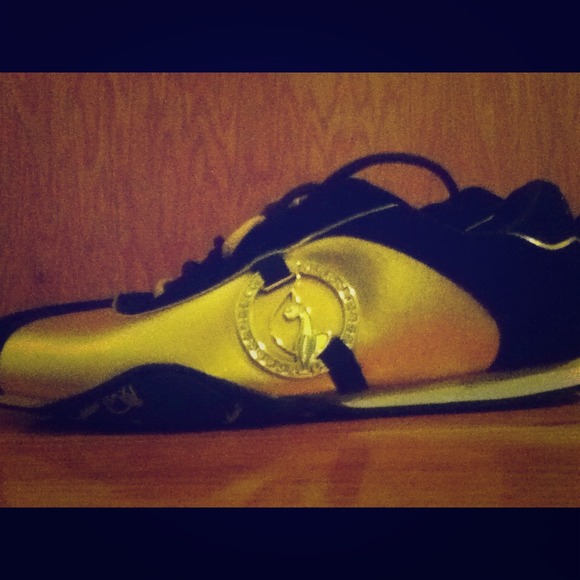 SALE!!!!!!  Baby phat shoes never worn brand new!!