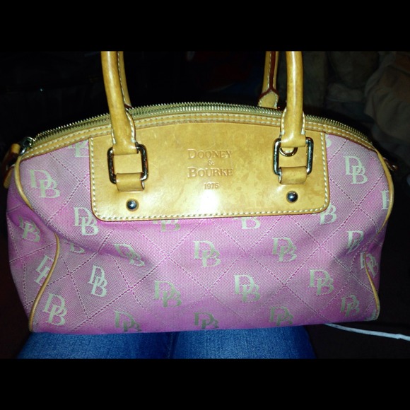Authentic Dooney&Bourke Handbag! - Picture 4 of 4