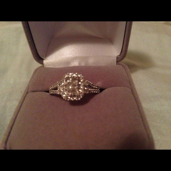3/4ct Princess cut diamond ring