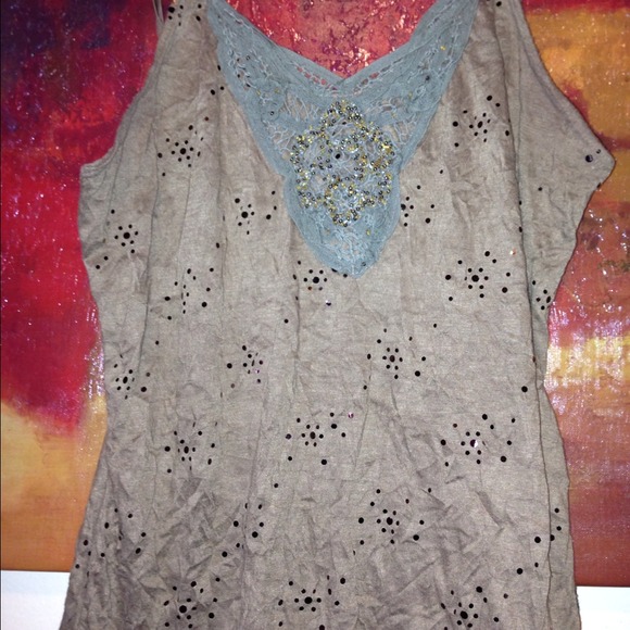 Tank top - Picture 2 of 3