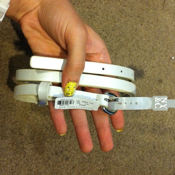 NWT New York &Company resizable white belt