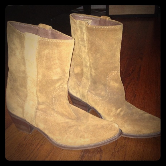 🚫SOLD🚫steve Madden fashionable booties