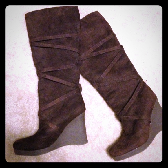 Brown heeled knee boots