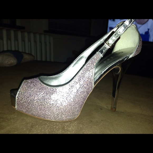 Guess heels 7.5 - Picture 2 of 3