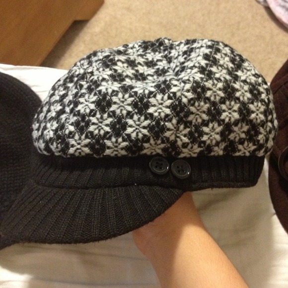 👒hat bundle👒 - Picture 2 of 3