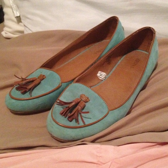 Turquoise and brown loafer flats!