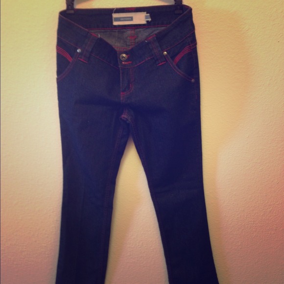 🚫sold🚫🎀Dark blue jeans with red stitching🎀