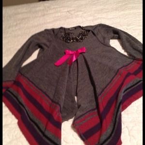 Trade with @vbudiharto. Grey sweater w tie bow