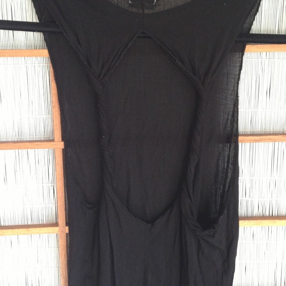 Brandy Melville Tops - Twist Back Muscle Tank