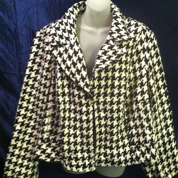 HOLD THEJUNKBOUTIQUE Fashion Bug swing jacket size
