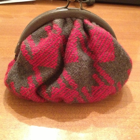 American Eagle Clutch