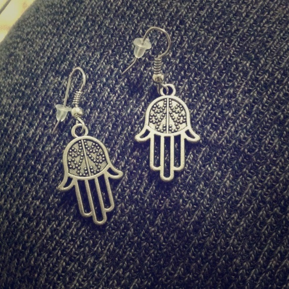 Silver hand Fatima  earrings