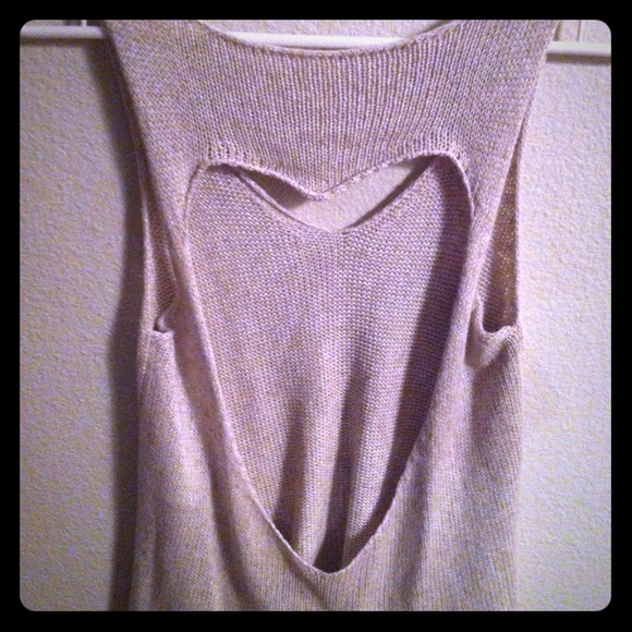 🚫SOLD🚫Brandy Melville beige knit heart tank