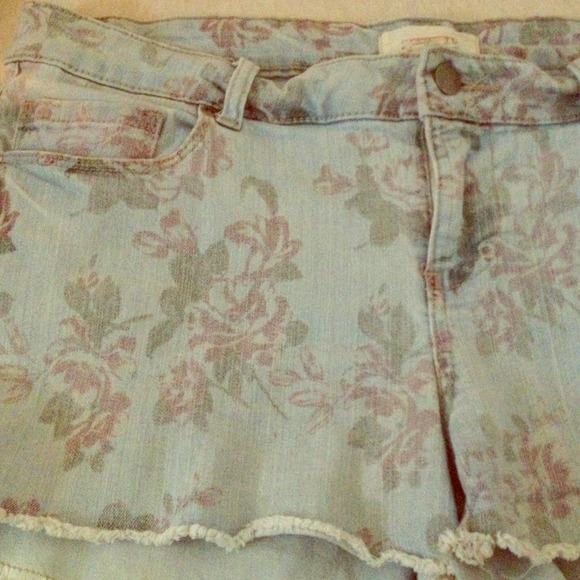 Floral print jean shorts