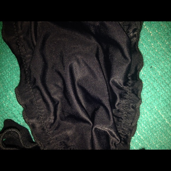 VS SWIM!🌸 - Picture 2 of 3