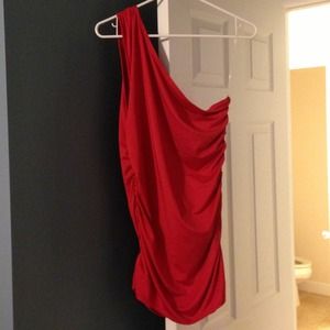One shoulder top