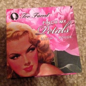 SOLD Too Faced Pinch my petals blush