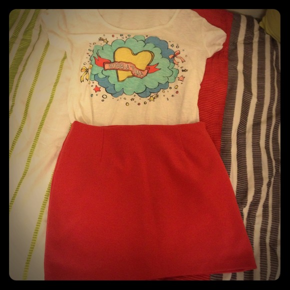Cute tshirt with short skirt set