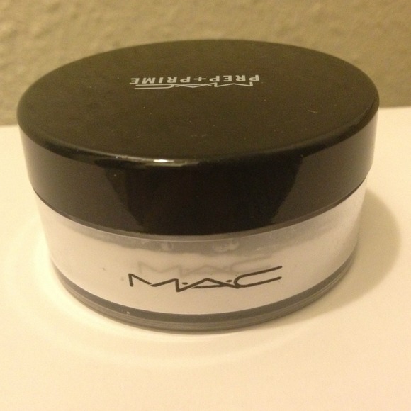 🚫TRADED🚫Authentic MAC Prep+Prime Finishing Powde