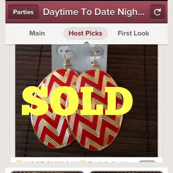 💥HP 8/19,2/22💥Chevron Earrings - Picture 3 of 4