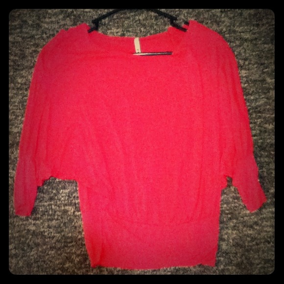 Pink off the shoulder shirt - Picture 1 of 1