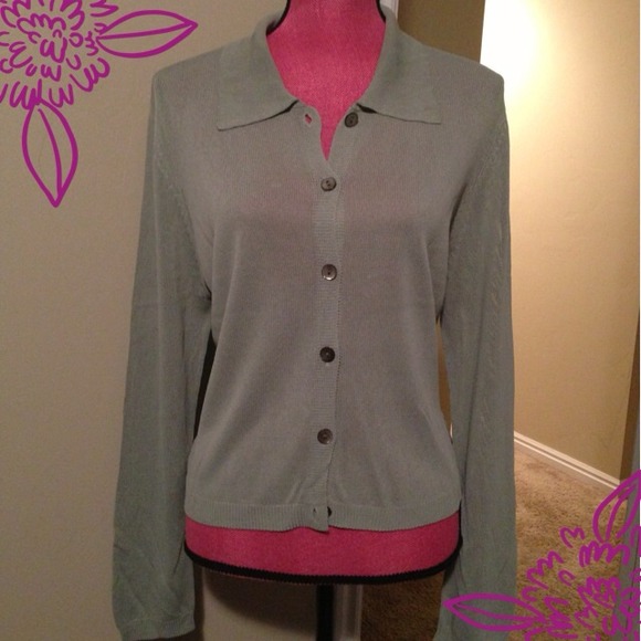 🌟reduced!🌟Wonderful sage-green sweater