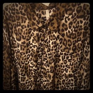Plus size Leopard print shirt