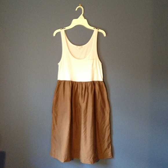 White and brown Gap dress