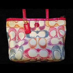 ✨SALE✨Coach handbag. CUTE!✨