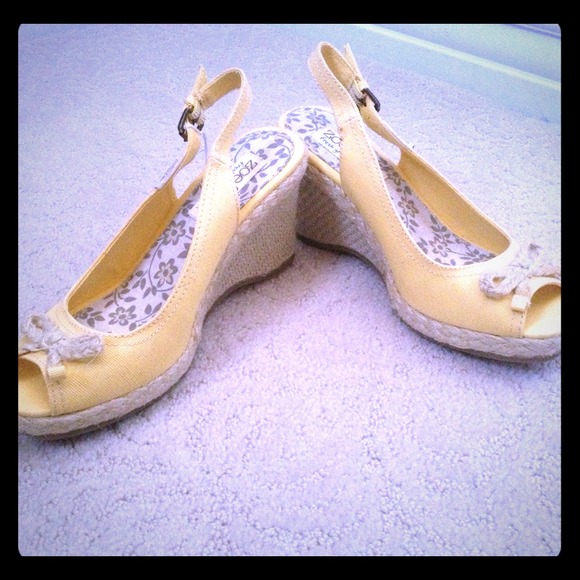 Bundled!! Brand new adorable yellow wedges