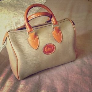 Vntg Dooney and Burke All Weather Leather Speedy