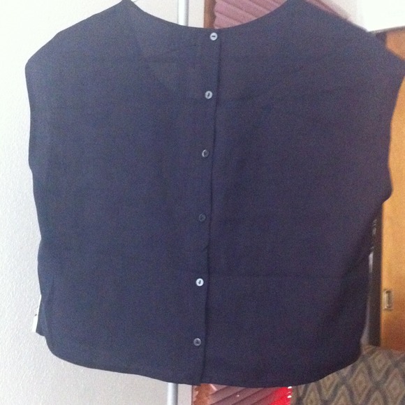 Top - Picture 2 of 2