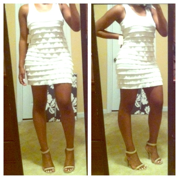 🚫SOLD IN BUNDLE🚫 New F21 Layer Dress - White