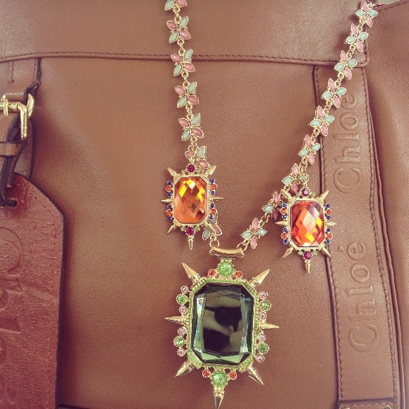 Jewelry - Crystal Statement Necklace