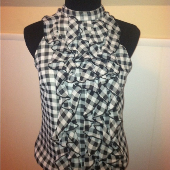 SOLD in Bundle Sleeveless checkered ruffle shirt - Picture 2 of 2