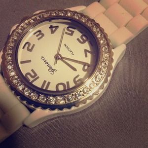 Rubber white wrist watch