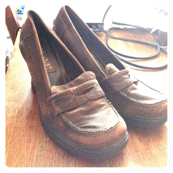 Brown MUDD clog heels