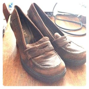 Brown MUDD clog heels