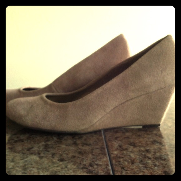 Size 8 Tan Suede Wedges by Merona.