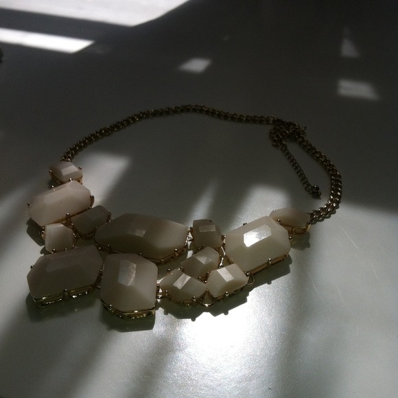 SOLD F 21 Gold and Ivory Stone Statement Necklace - Picture 2 of 3
