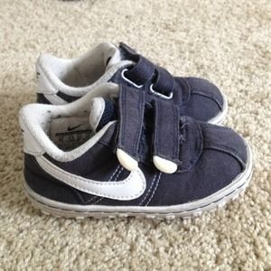 Toddler navy blue nikes