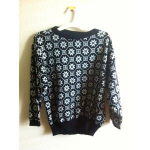 🚫SOLD 🚫Patterned oversized sweater