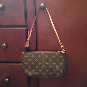 Louis Vuitton Inspired handbag.
