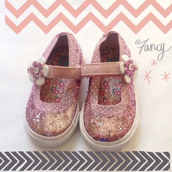 ⬇️Baby girls sparkly pink Keds  size 6