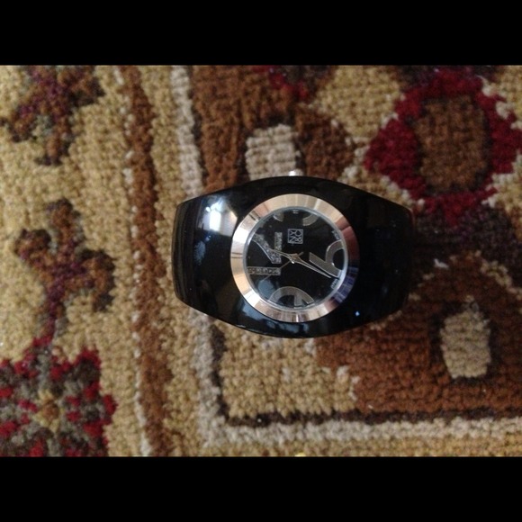 Watch - Picture 2 of 2
