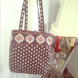 Adorable Vera Bradley shoulder bag!