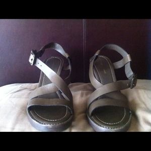 👡Banana Republic strappy sandal (brown)💗